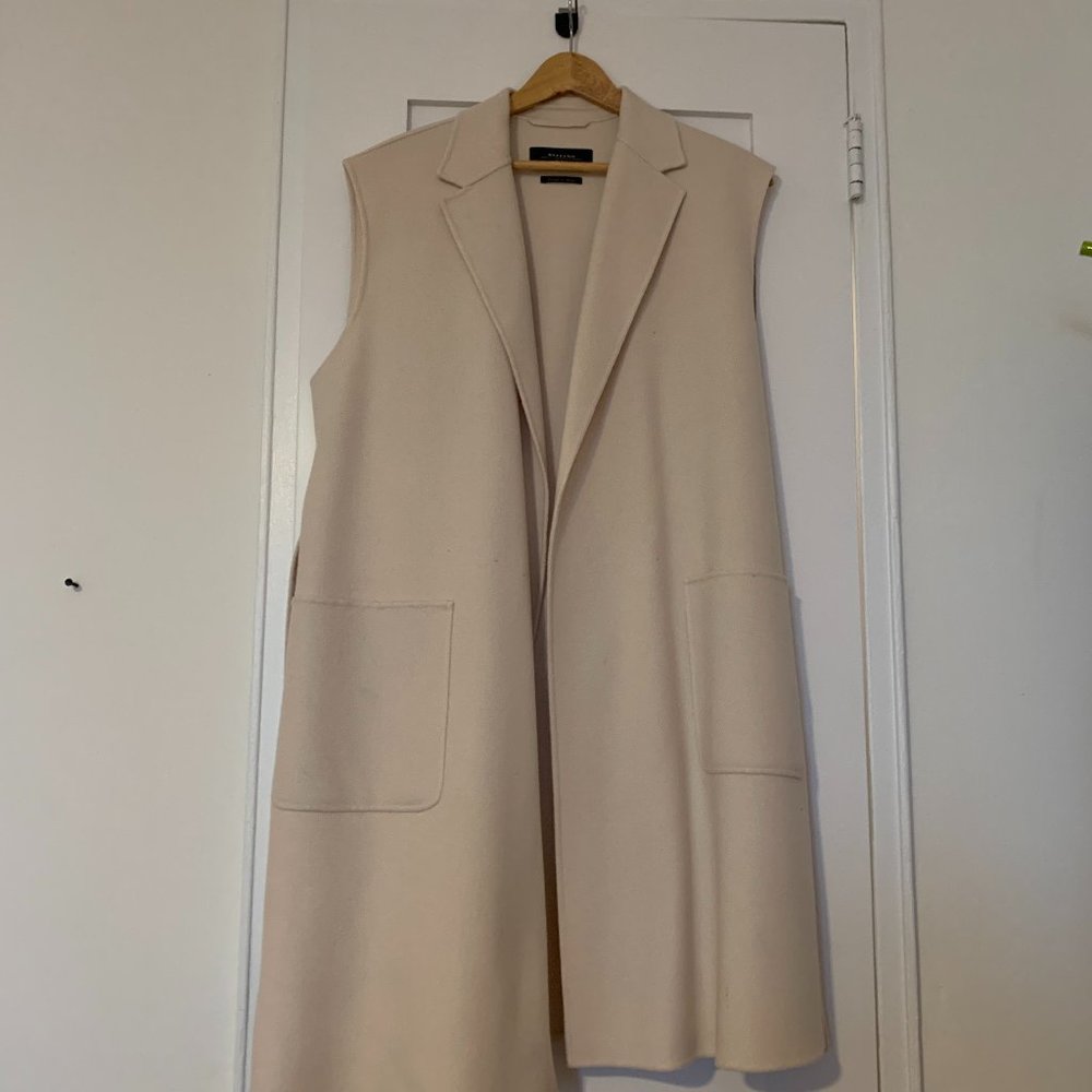 Weekend Max Mara sleeveless coat